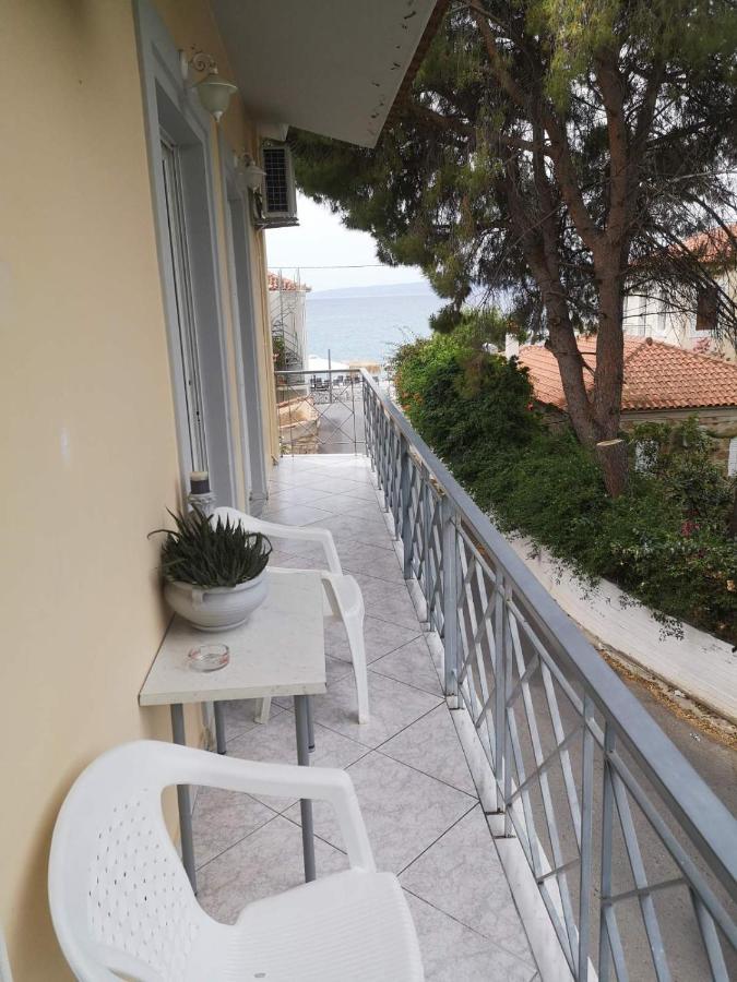 Panos & Antzy Apartments Kalamata Exterior photo